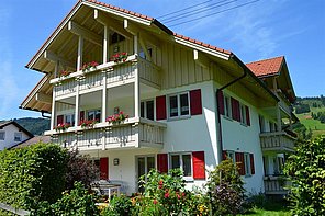 Haus Unterweger Roland im Sommer