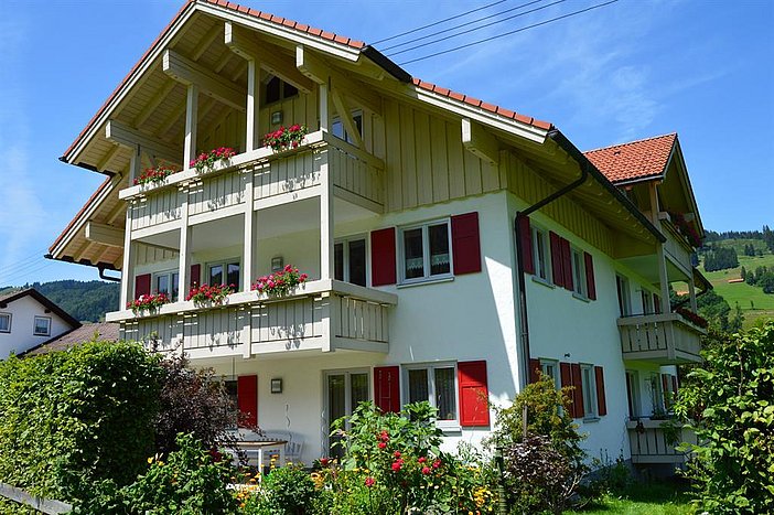 Haus Unterweger Roland im Sommer