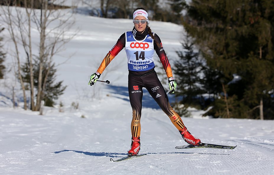 So geht Skaten: Sarah Schaber aus Buchenberg wurde 2014 Junioren-Weltmeisterin im Langlauf. Danach wechselte sie zum Biathlon.