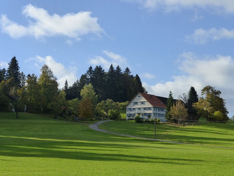 Bei uns haben Ihre Kinder richtig viel Platz zum Springen