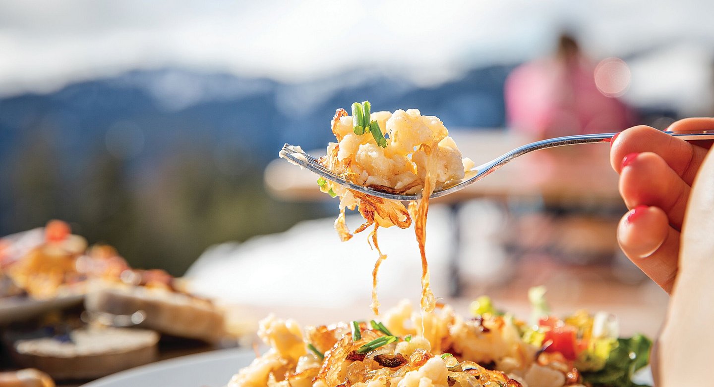 Original Allgäuer Kässpatzen auf einer Berghütte Original Allgäuer Kässpatzen auf einer Berghütte