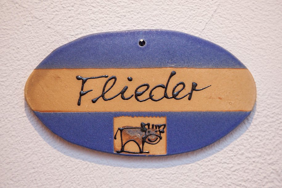 Herzlich Willkommen in der Ferienwohnung Flieder