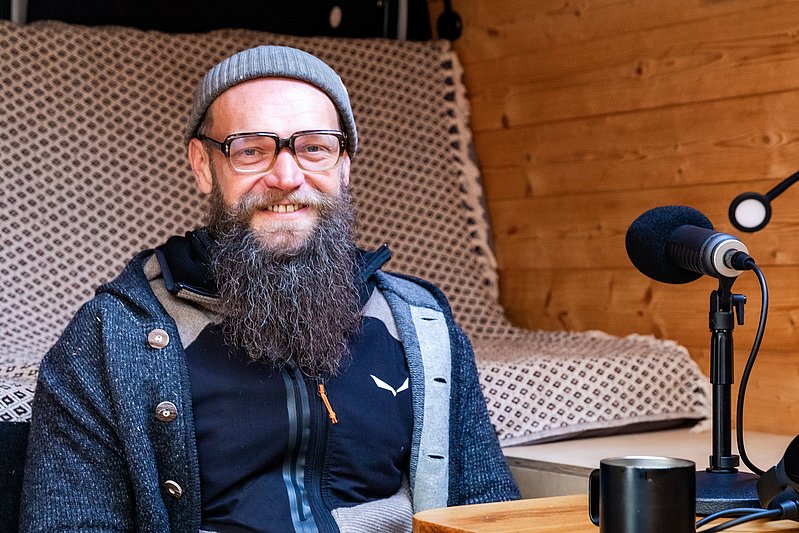 Florian Hipp im Podcast-Bus