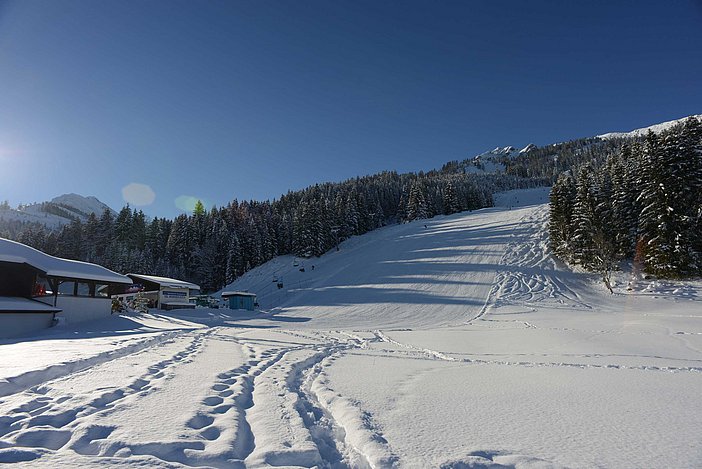 Skipiste Schattwald 500m vom Haus entfernt