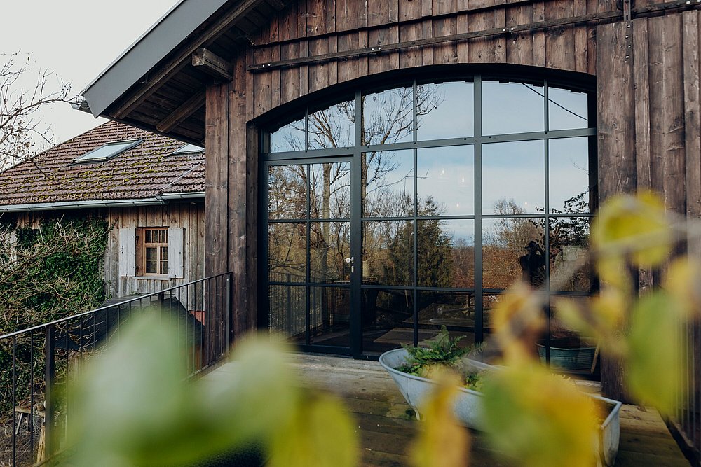 Holvertäfelte Außenansicht von Das Rosso in Altusried