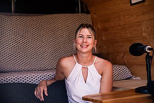 Seraphine Mayer-Wagner von Meyers Bäckerei im Podcast-Bus