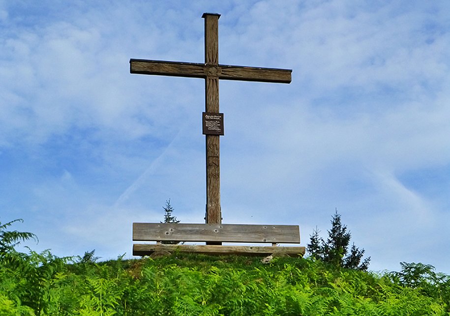 Das Gipfelkreuz vom Hauchenberg