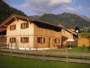 Alphüs mit Terrasse
