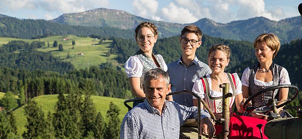 hauberfamily-3812244-04-juni-2017_-1_1