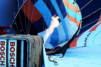 Vorbereitung zum Ballonglühen im Tannheimer Tal