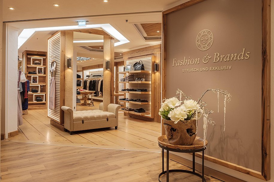 shopping_fashion-brands © Sonnenalp Resort
