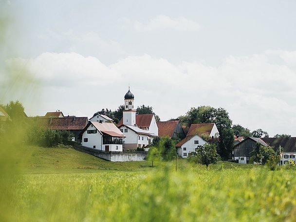 Die Kirche Sankt Nikolaus bei Kardorf