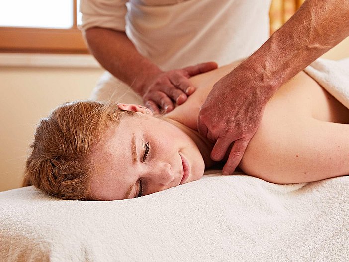 massage_2_birkenhof_hotel_wellness_4_sterne_oberst