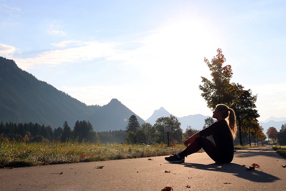 Erste Laufrunde mit Blick auf die Berge