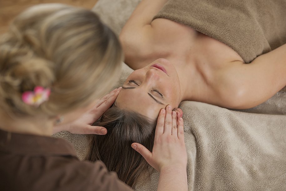 Kopf Massage Spa