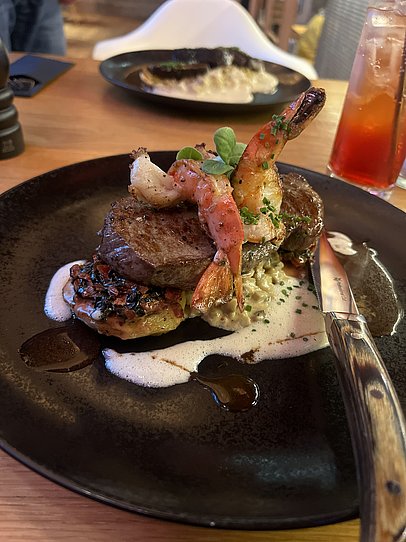 Surf and Turf Gericht im Kesselhaus