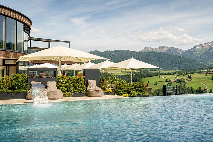 Sport-Infinity-Pool