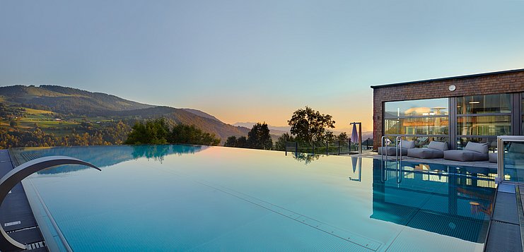 Infinity-Pool Bergkristall