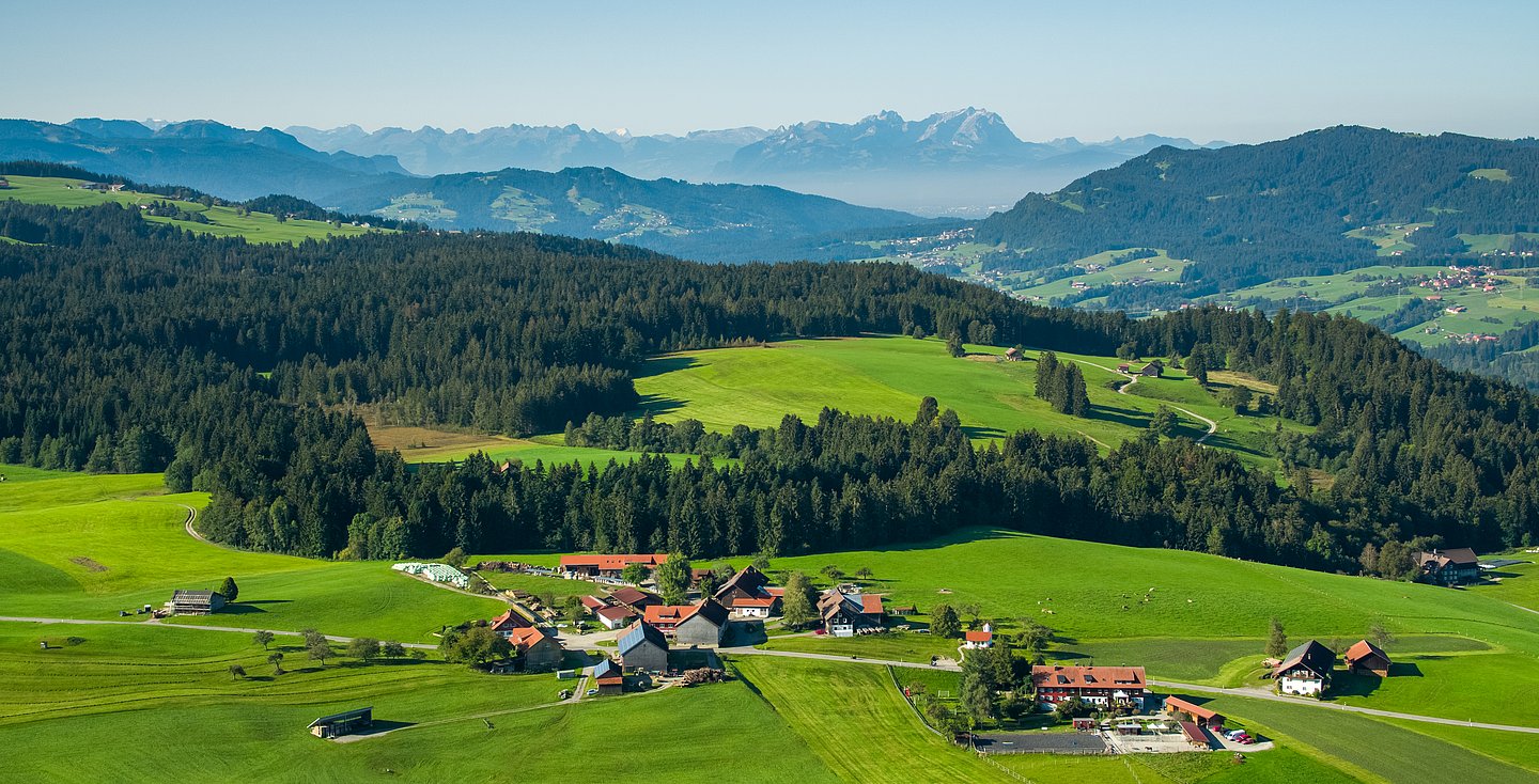Säntisblick mit Ortsteil Trogen in Weiler im Allgäu