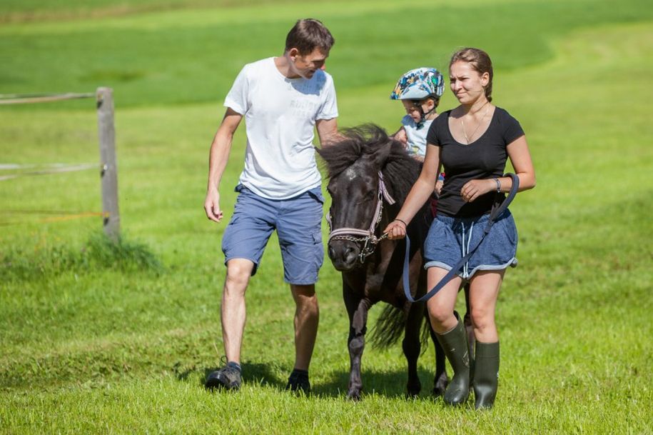 Ponyreiten mit Pony 'Lissy'