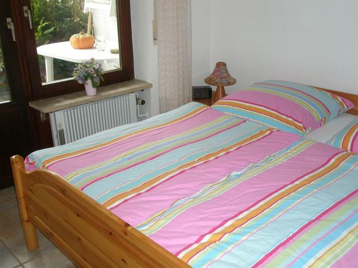 Schlafzimmer 1