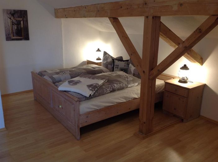 Schlafzimmer rustikal - Ferienhaus Schoenhensch