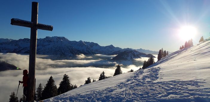 Winterwanderung zum Berg Ornach