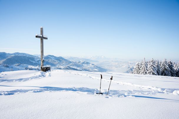 Winterwandern an der Salmaser Höhe_(c) Oberstaufen Tourismus - Nico Bogenreuther