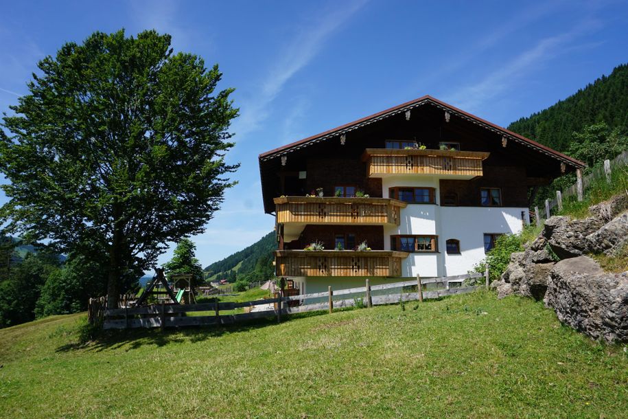 Haus top