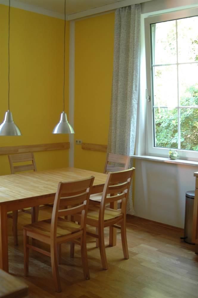 Küche: Esstisch mit Nordfenster