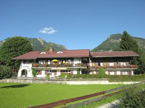 Gästehaus Elvia - Sommer