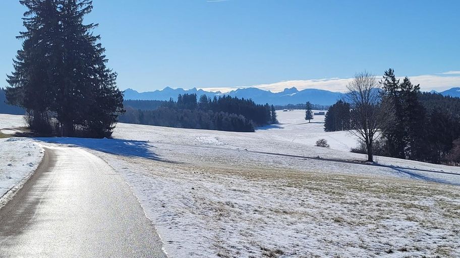 Sagenhafter Weg bei Altdorf zur Loretto-Kapelle