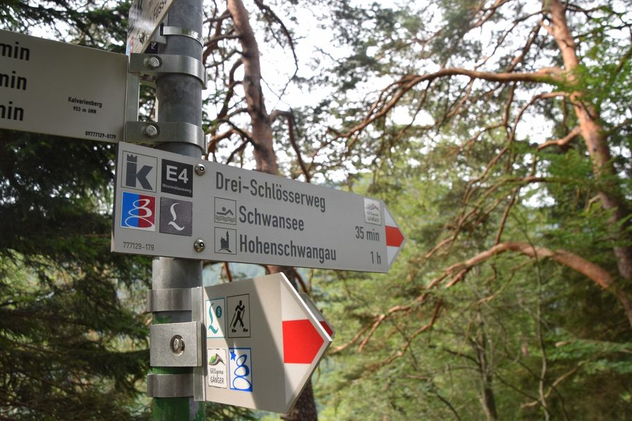 Beschilderung am Kalvarienberg