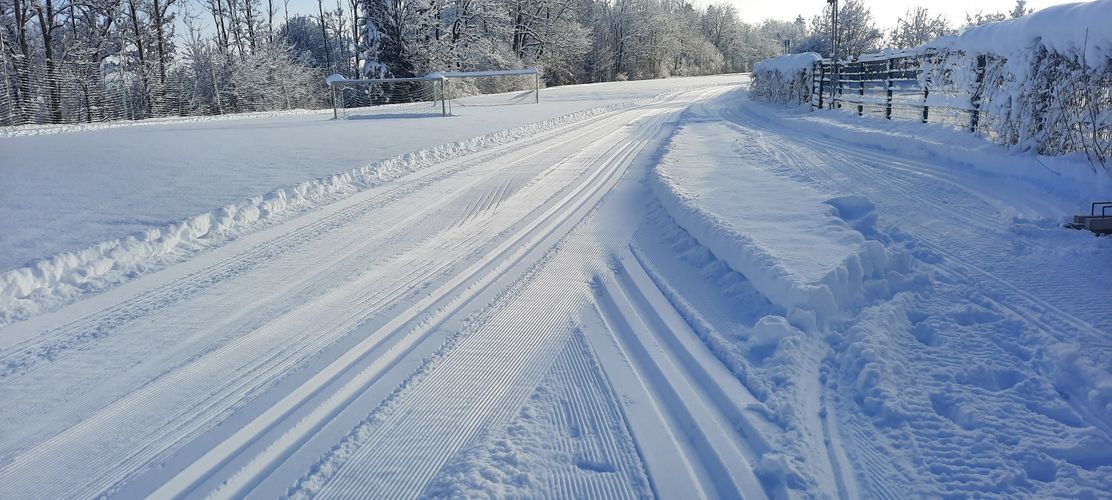 Flutlicht-Loipe am Sportplatz Ausnang