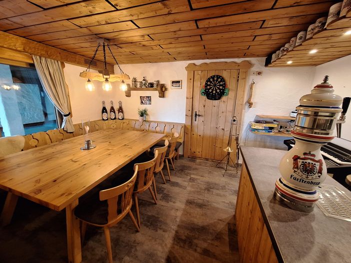 Aufenthaltsraum / Kellerbar