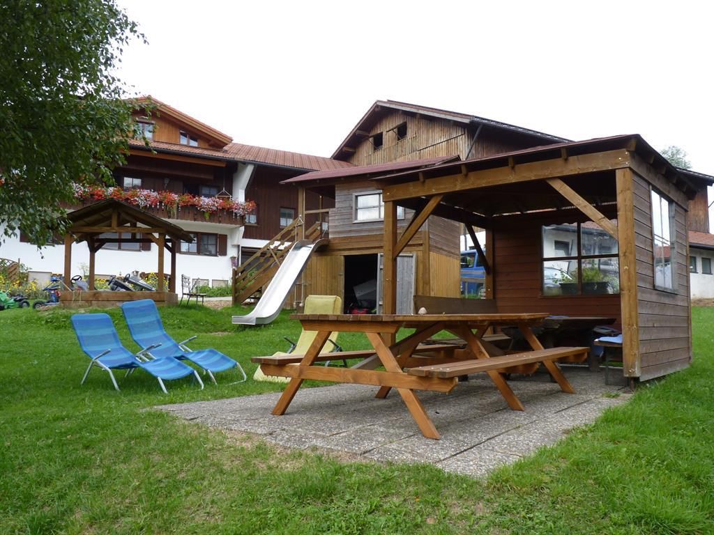 Pavillion mit Hofblick