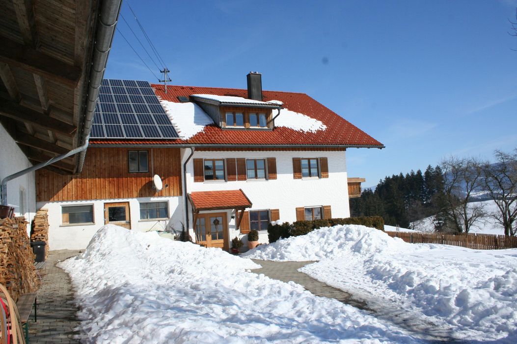 45 Winterbild Haustüre