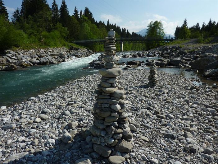 Steinmändle an der Illerbrücke bei Langenwang