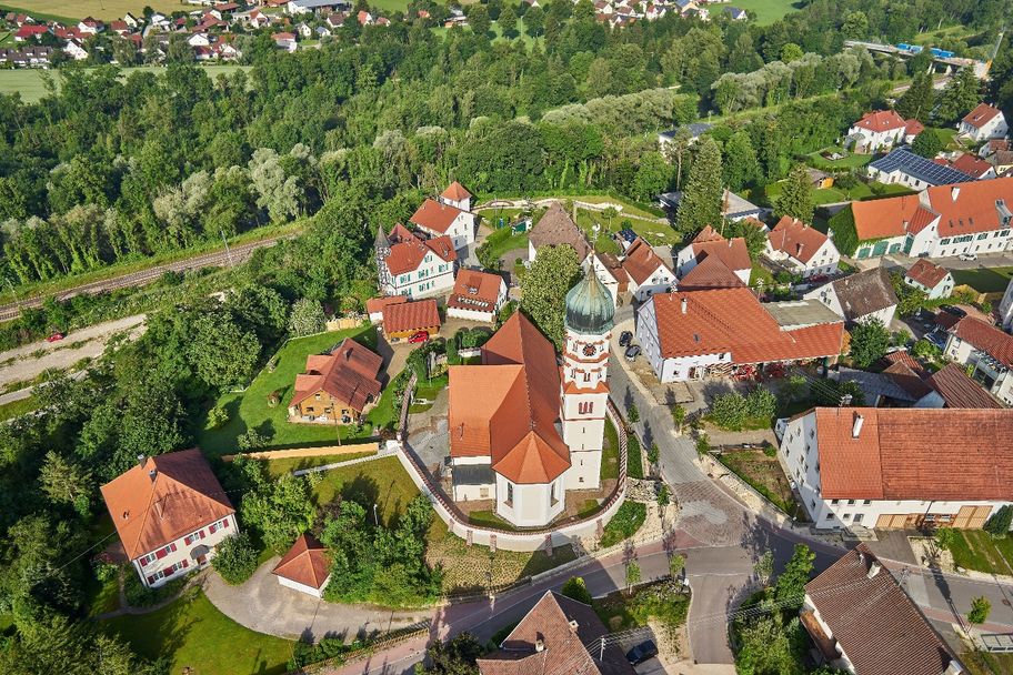 Kirche: St. Martin mit Archäologischer Park - Kellmünz