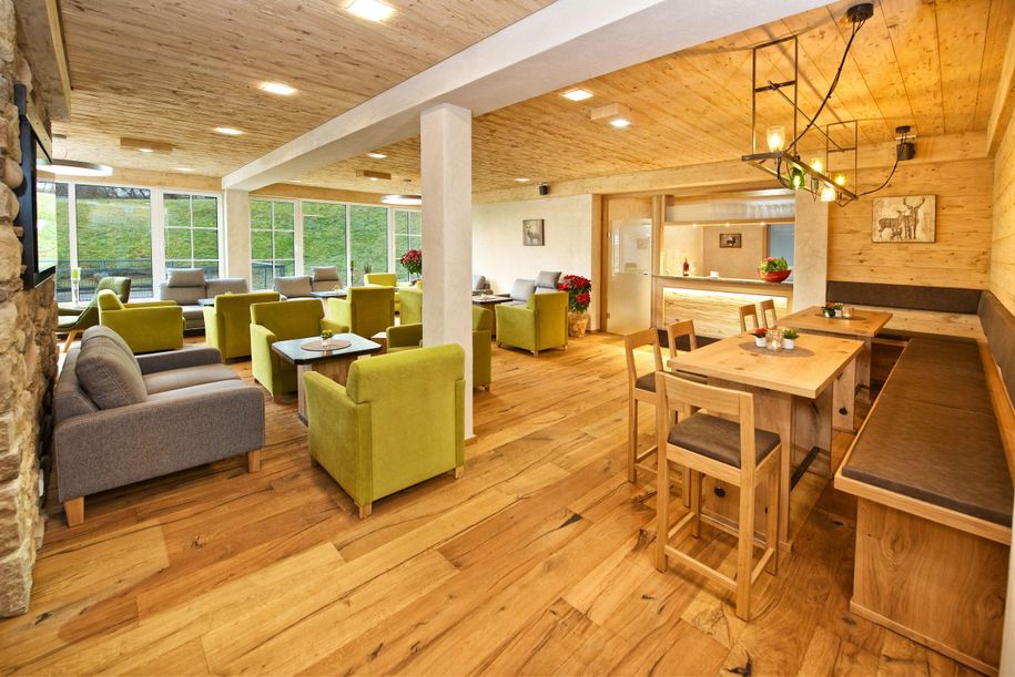 Lounge mit Getränkeservice