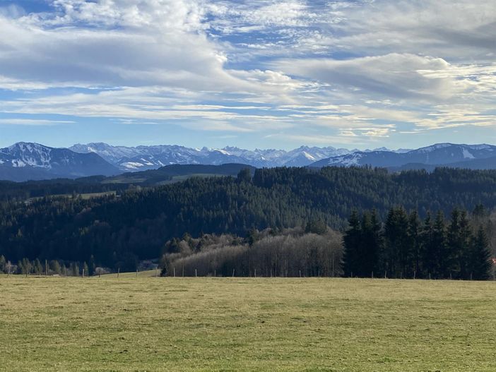 Schnee bedeckte Berge Allgäu Hotel Bavaria Obersta
