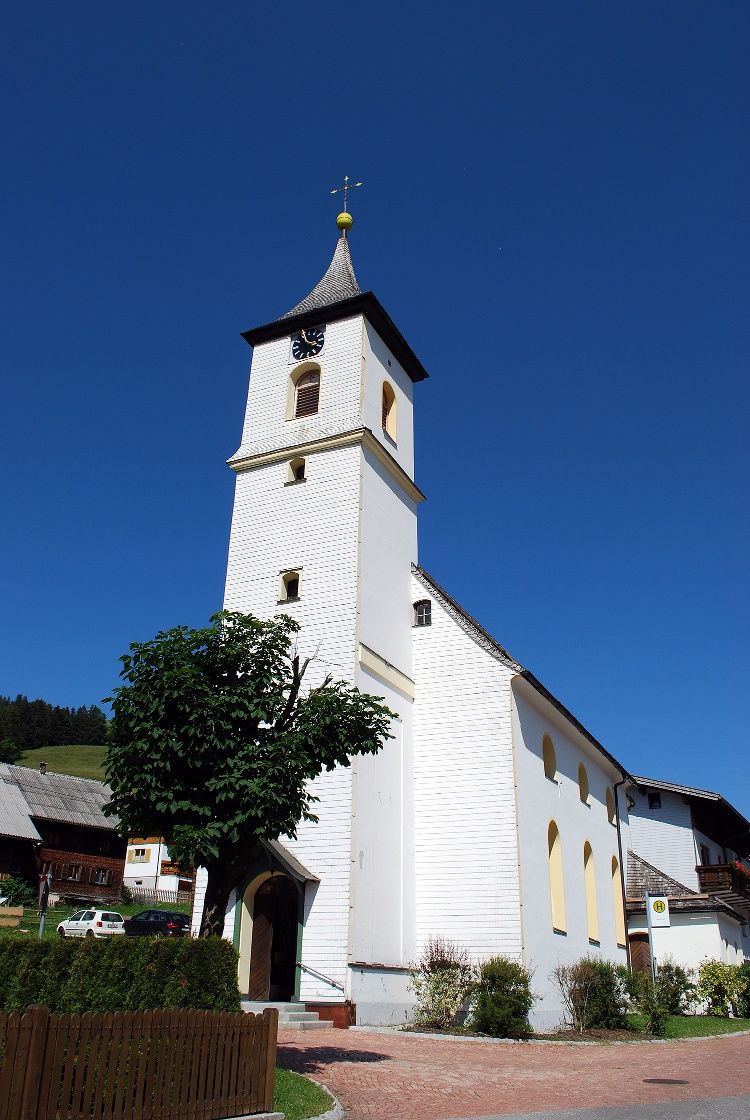 Kirche in Zöblen