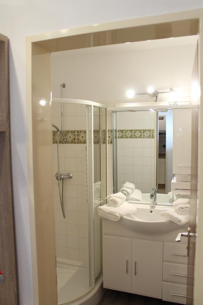 Seelesgraben - Badezimmer mit Dusche