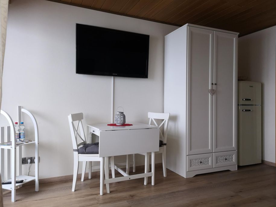 Wohnraum mit Flachbildschirm