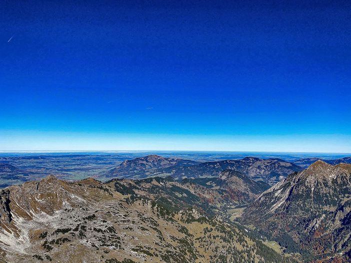 Blick vom Nebelhorn zum Grünten