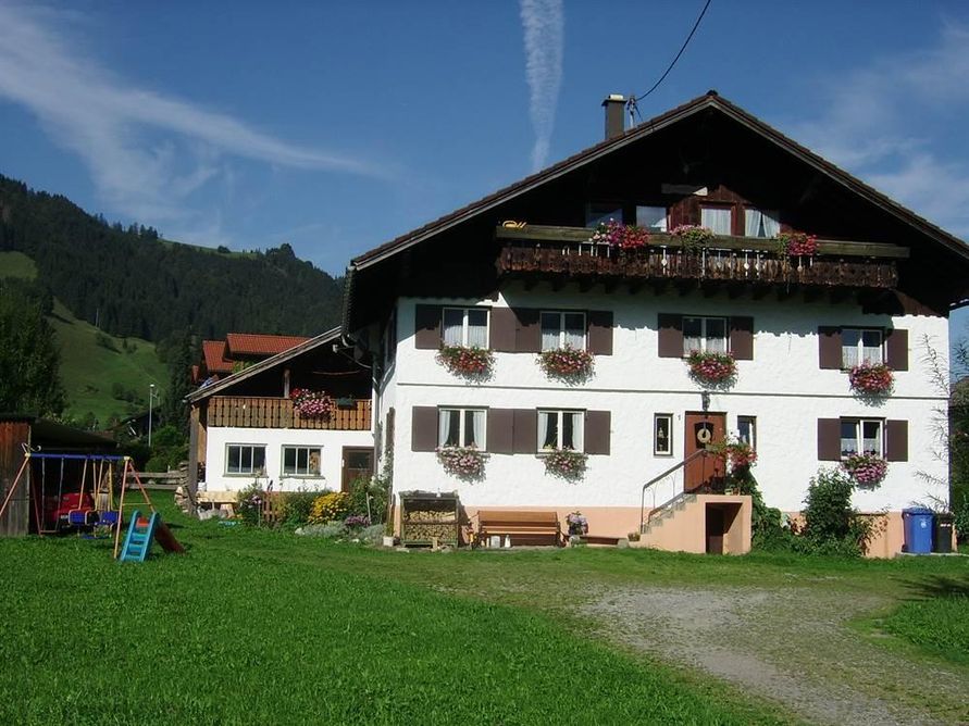 Haus mit Einfahrt