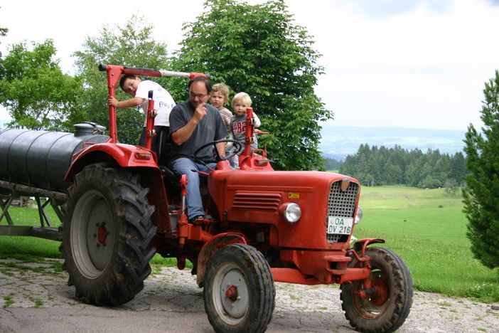 unser kleiner roter Traktor