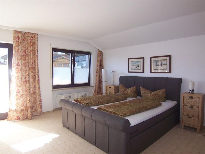 Schlafzimmer 2 im OG