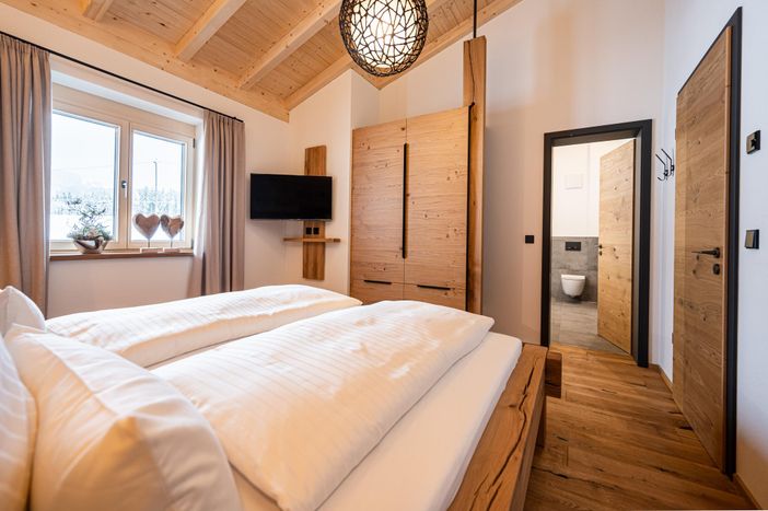 Schlafzimmer 1