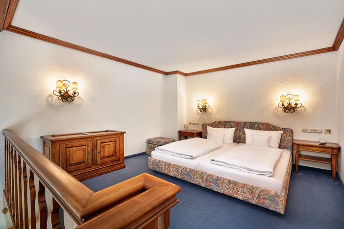 doppelzimmer-deluxe-02-koenigshof-health-and-view